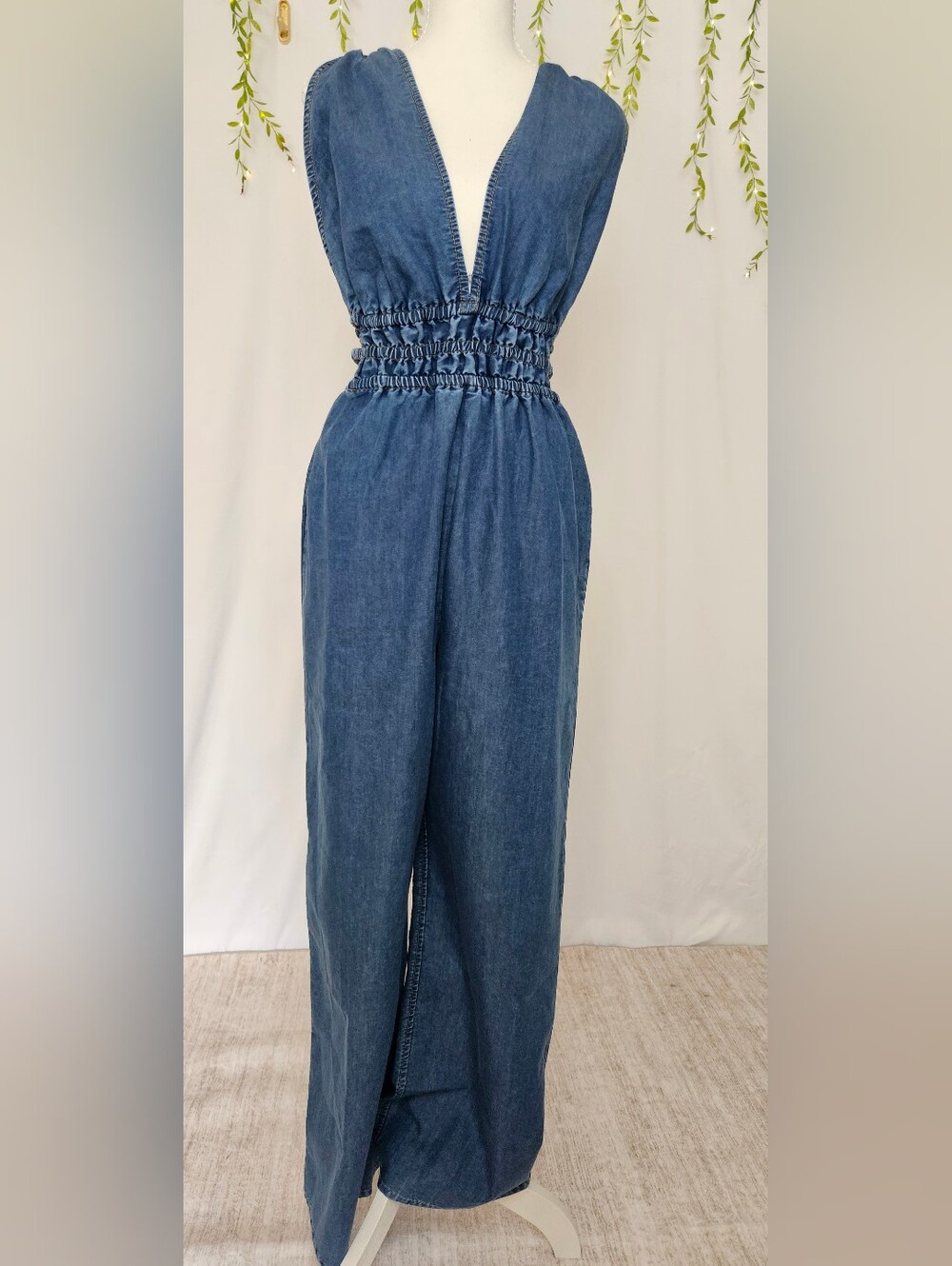 Indulge Denim Chambray Wide Leg Jumpsuit Cutout Smocked Waist L NWT